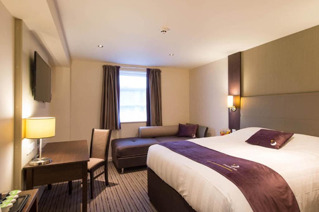 Premier Inn الدرشوت المظهر الخارجي الصورة