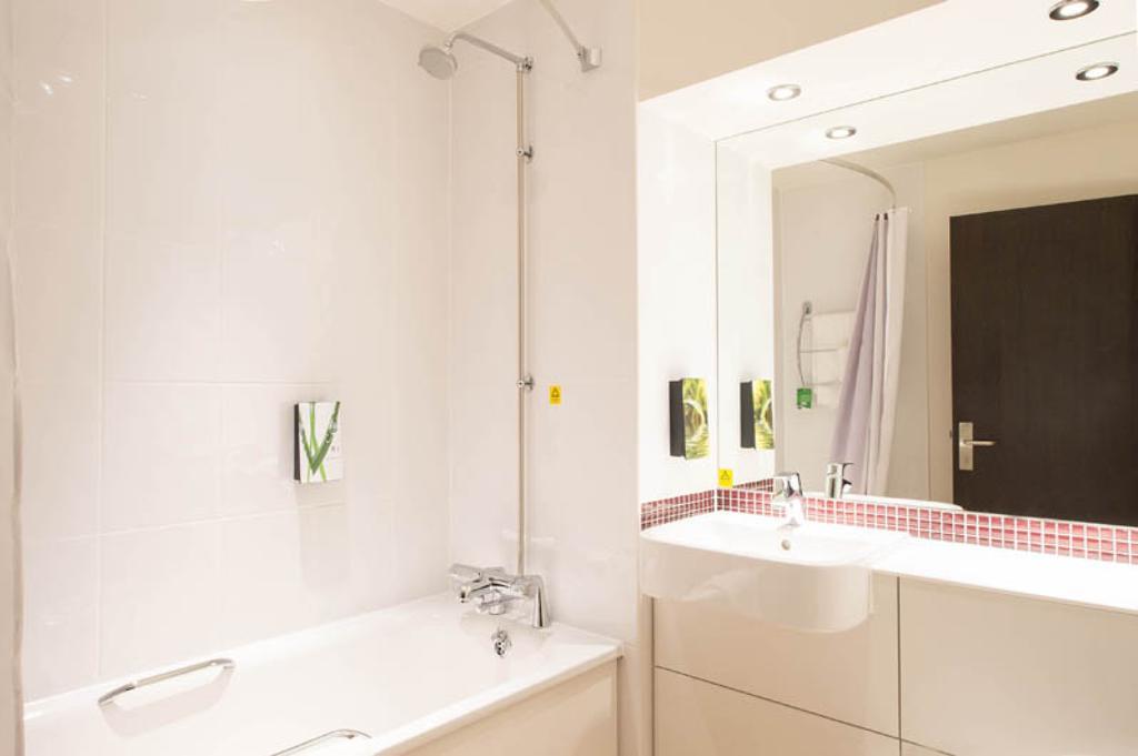 Premier Inn الدرشوت المظهر الخارجي الصورة