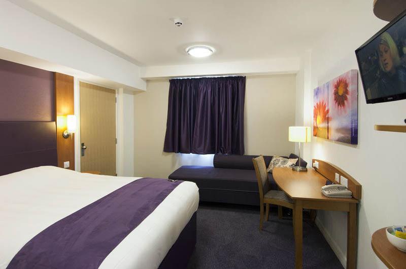 Premier Inn الدرشوت المظهر الخارجي الصورة