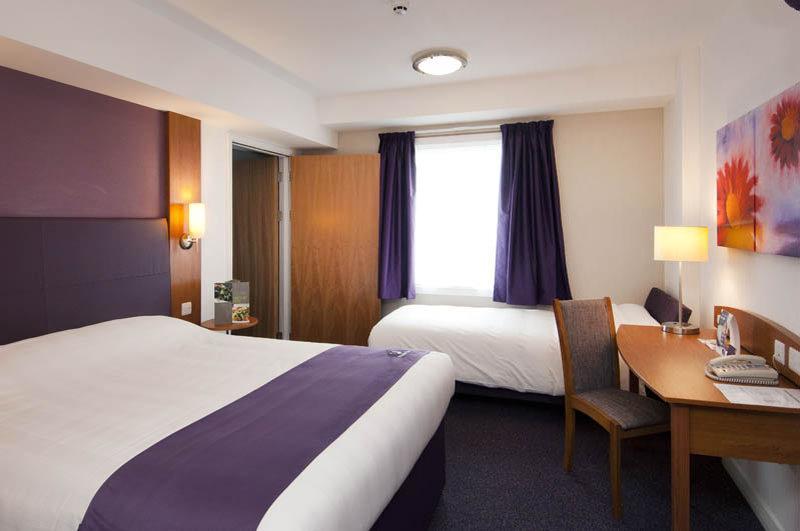 Premier Inn الدرشوت المظهر الخارجي الصورة